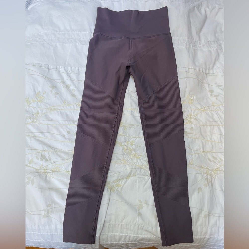 Athleta Aurora Rib 7/8 Tight